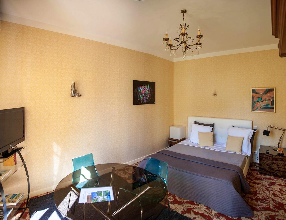 Ermitage De Peyreleau Bed & Breakfast Dış mekan fotoğraf