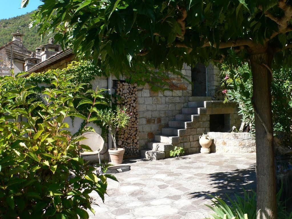 Ermitage De Peyreleau Bed & Breakfast Dış mekan fotoğraf