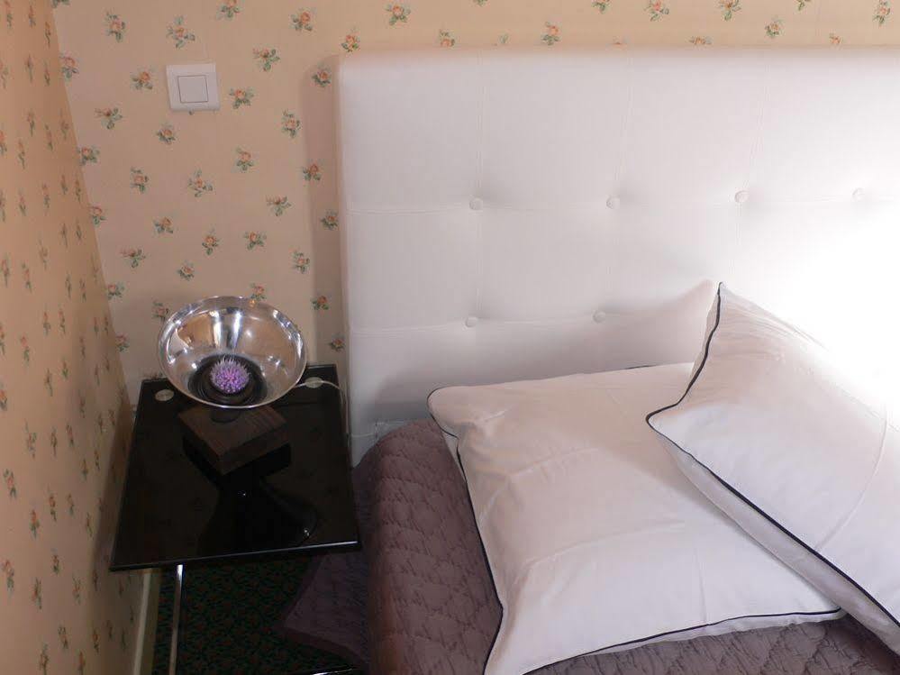 Ermitage De Peyreleau Bed & Breakfast Dış mekan fotoğraf